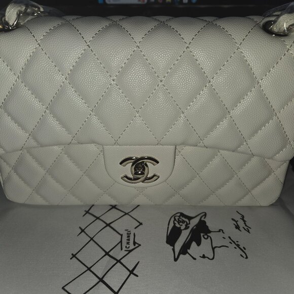 White quilted designer inspired bag, amazing spacious bag! - Picture 1 of 5